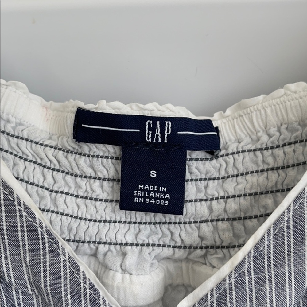 GAP Tank Size Small - Picture 2 of 3